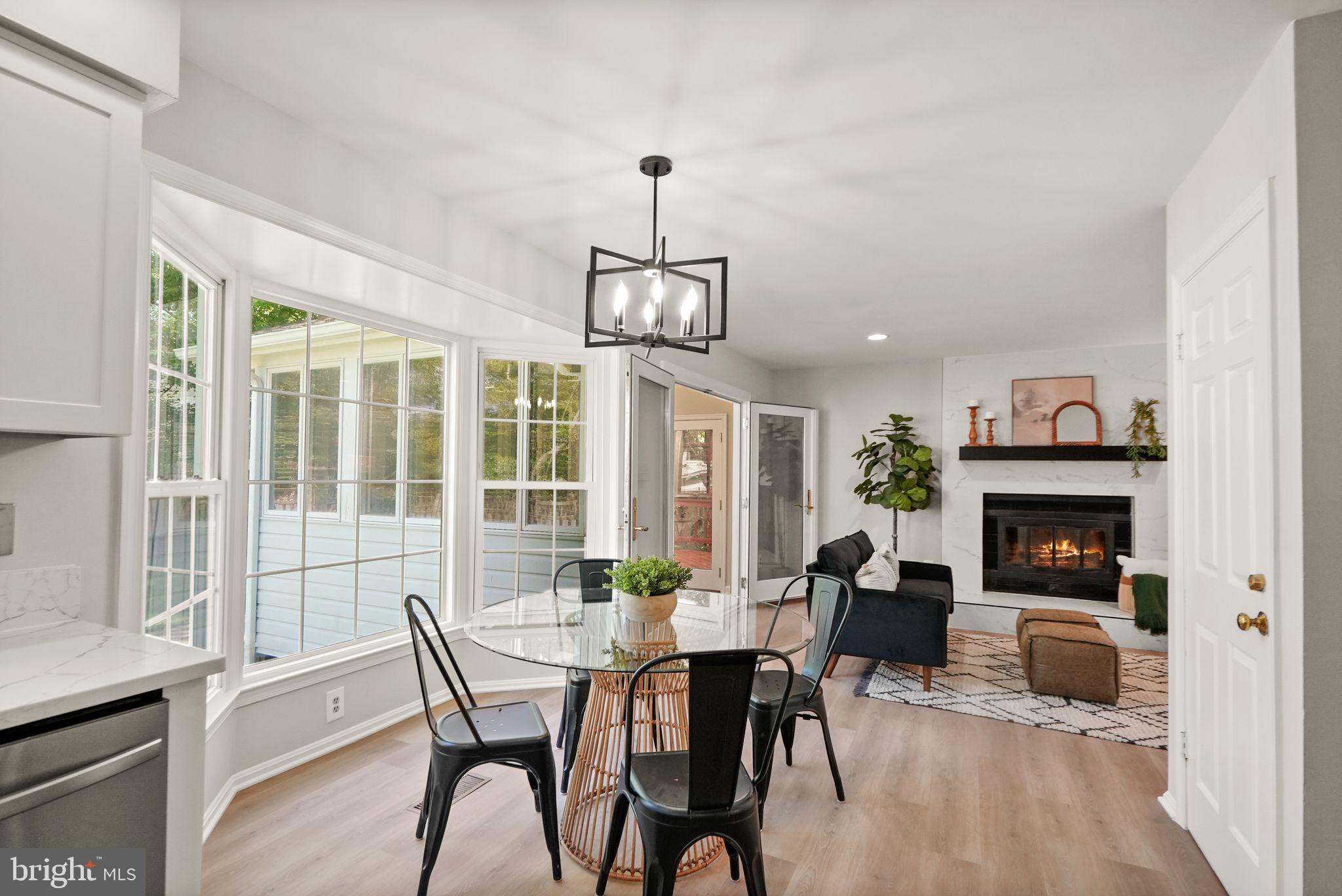 FOX MILL ESTATES - Residential