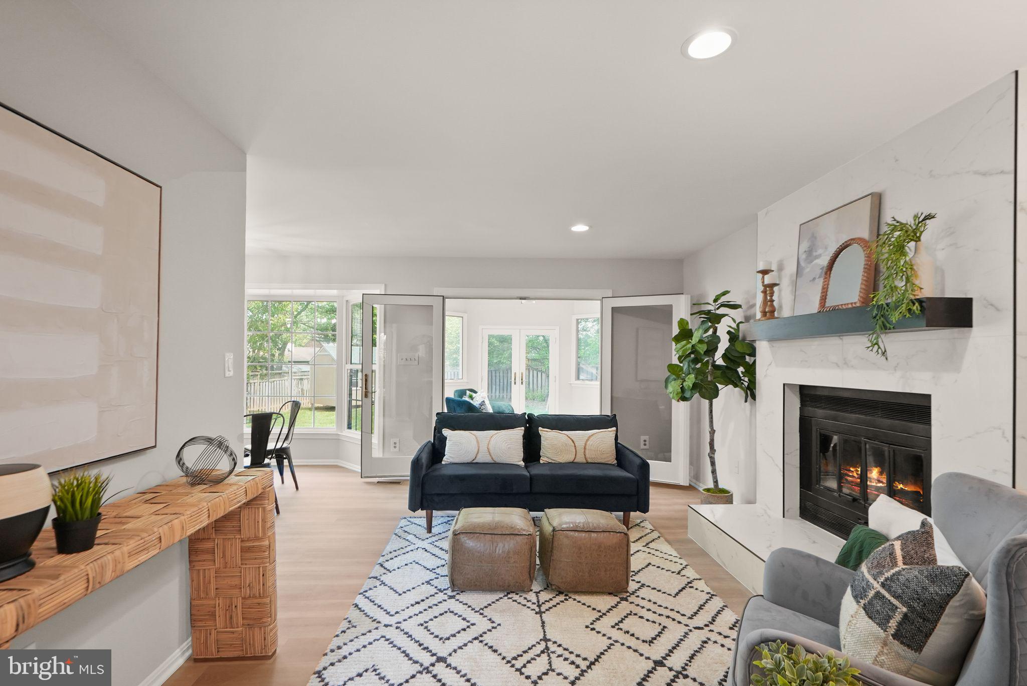 FOX MILL ESTATES - Residential