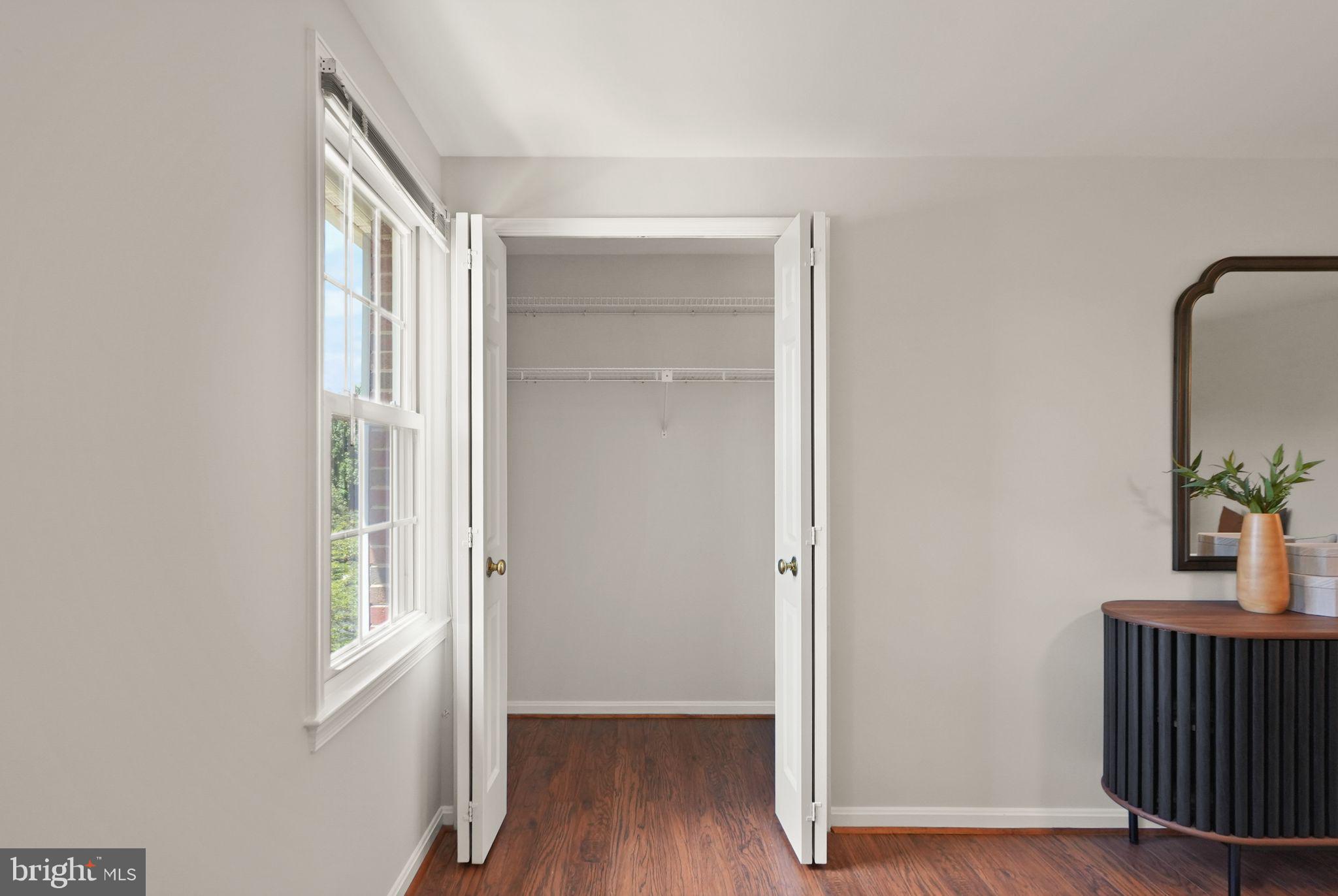 FOX MILL ESTATES - Residential