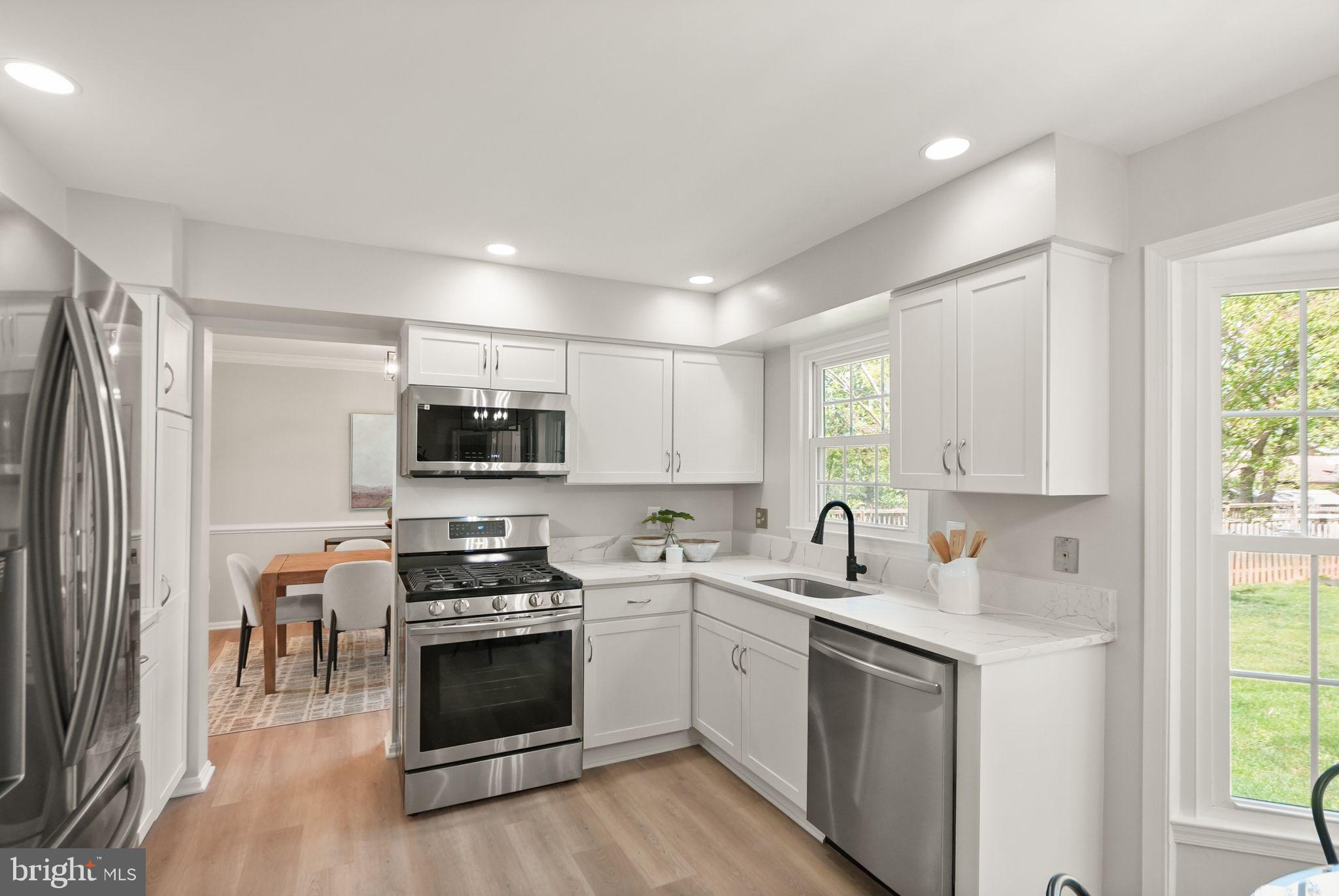 FOX MILL ESTATES - Residential