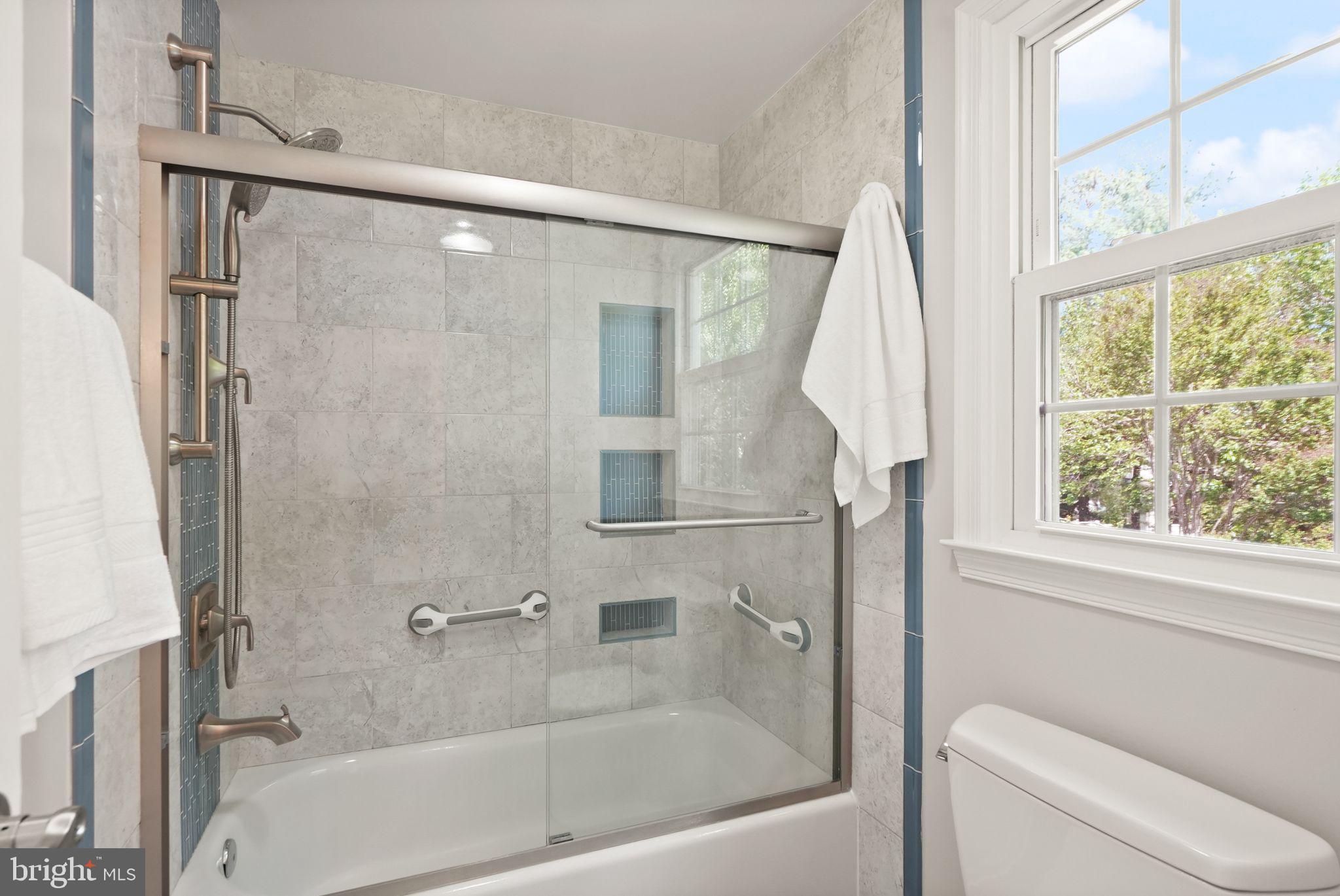 FOX MILL ESTATES - Residential