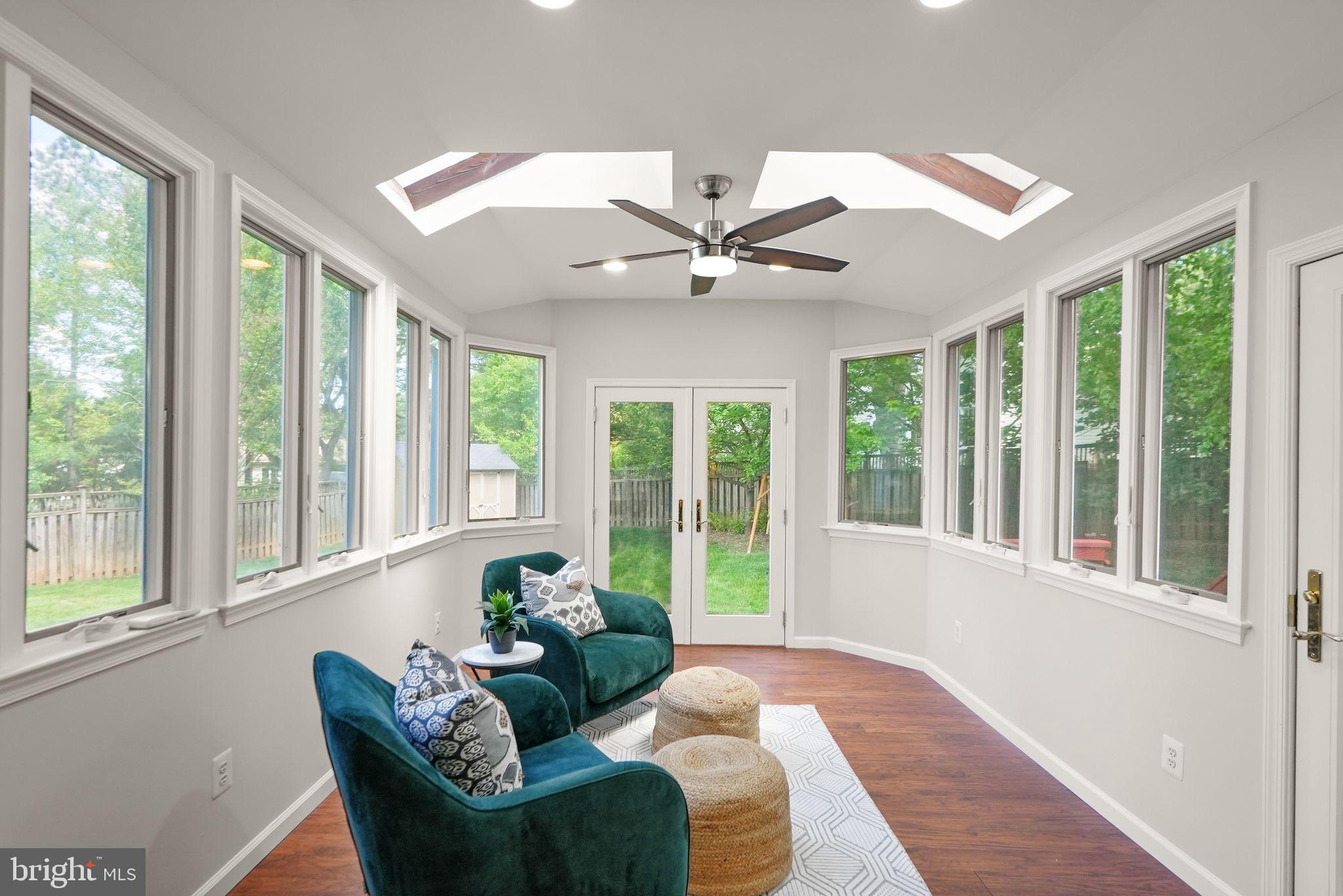 FOX MILL ESTATES - Residential