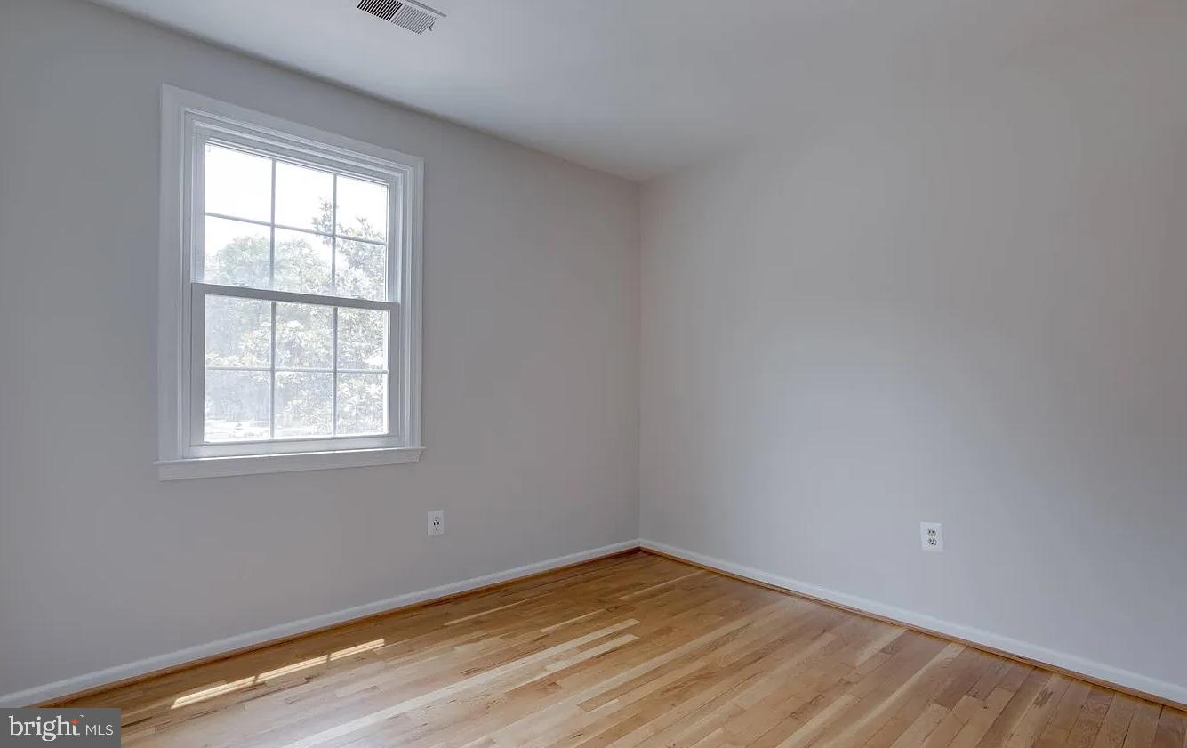 LAKE BRADDOCK - Residential Lease