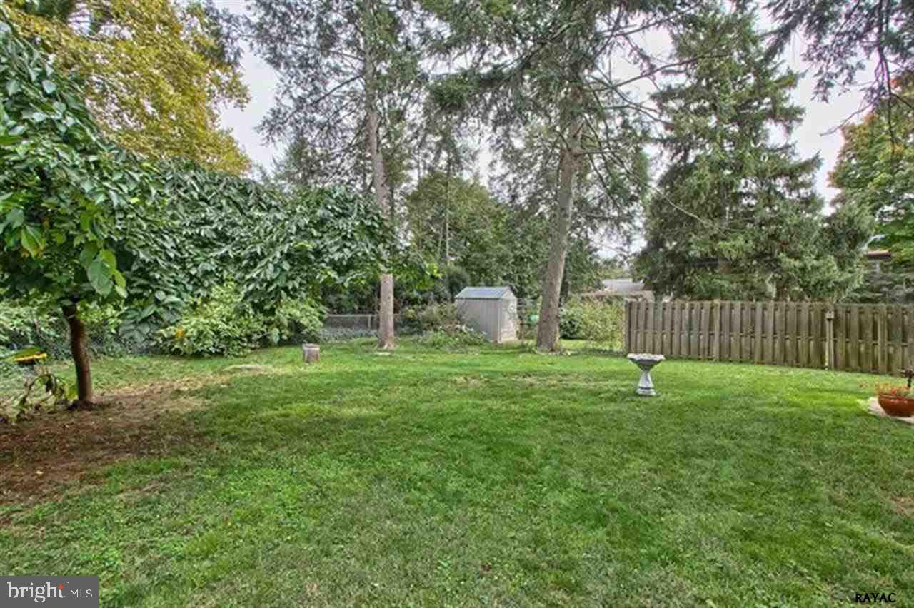 THE AVENUES - Residential