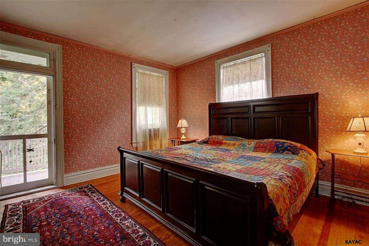 THE AVENUES - Residential