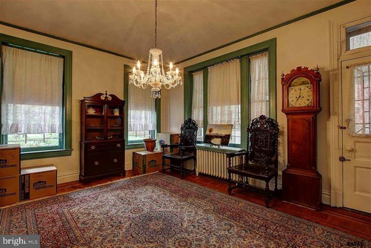 THE AVENUES - Residential