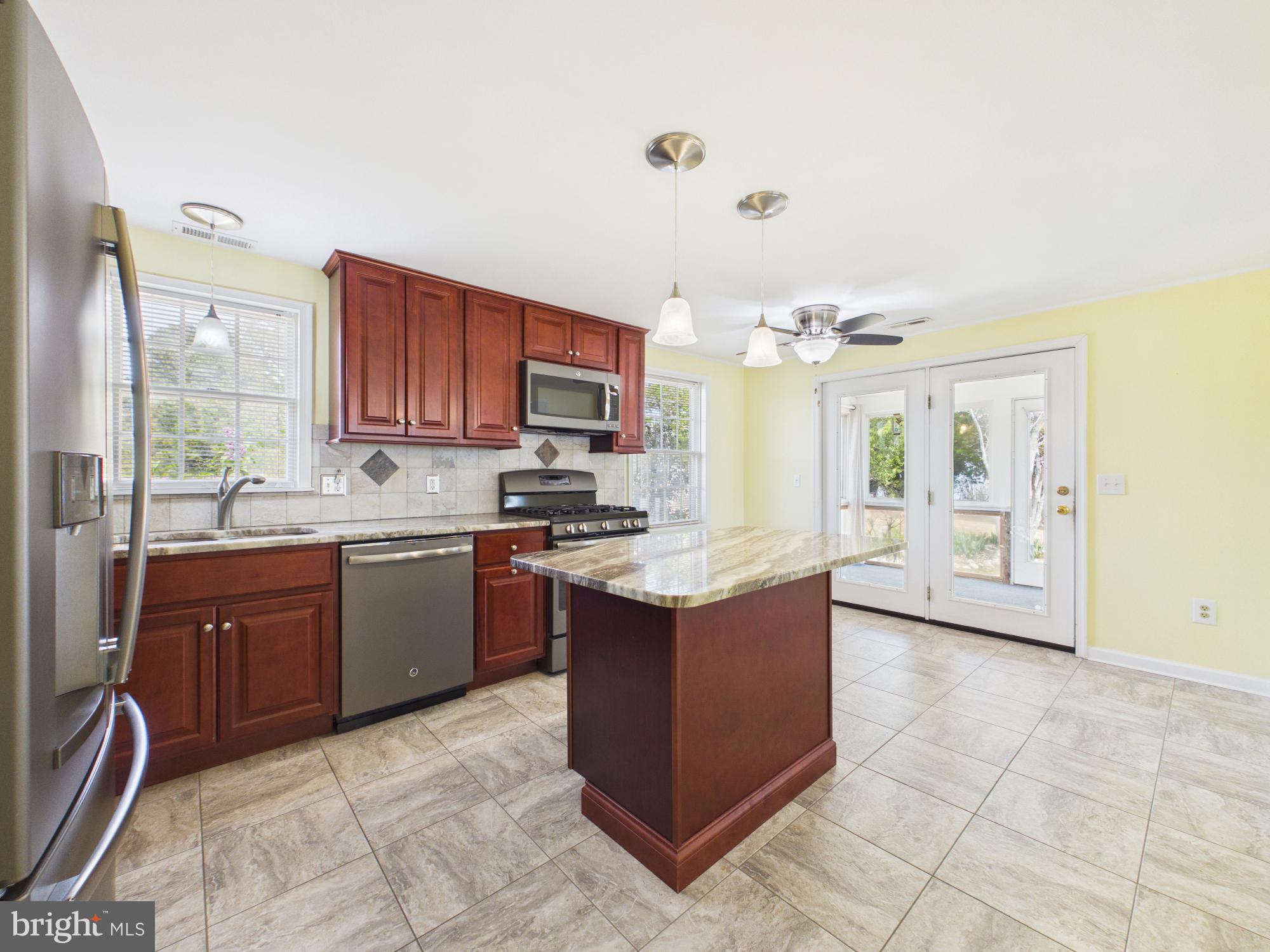 ST GEORGE ISLAND - Residential