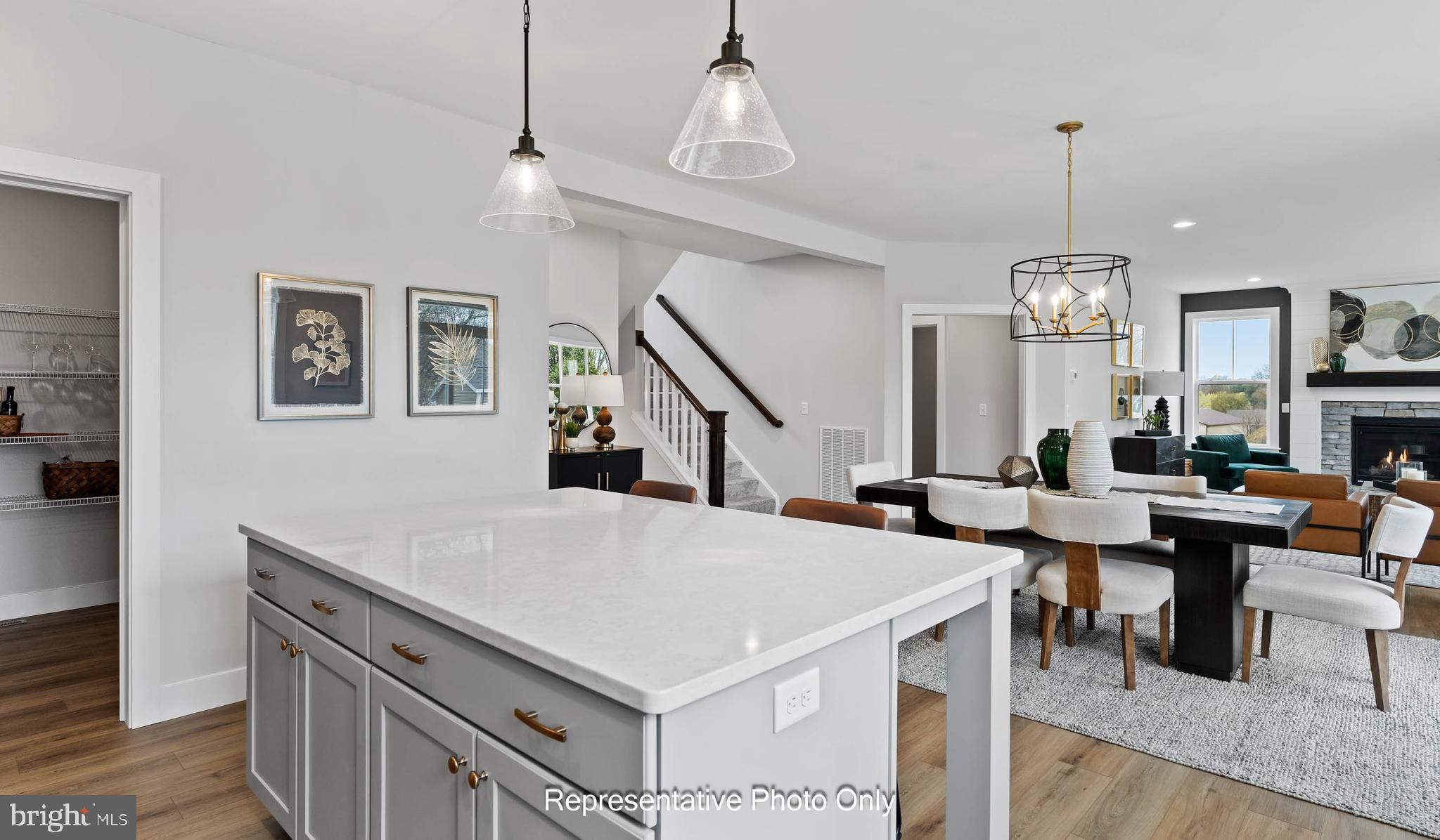 WALTON HILL - Residential