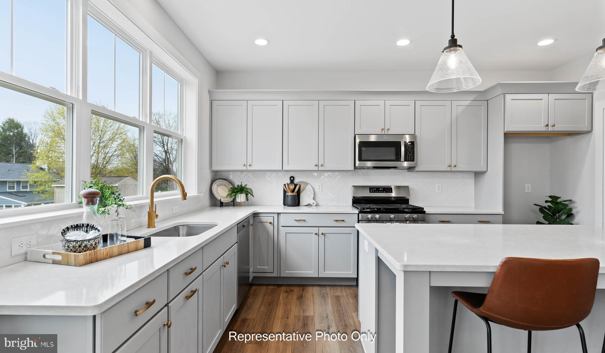 WALTON HILL - Residential