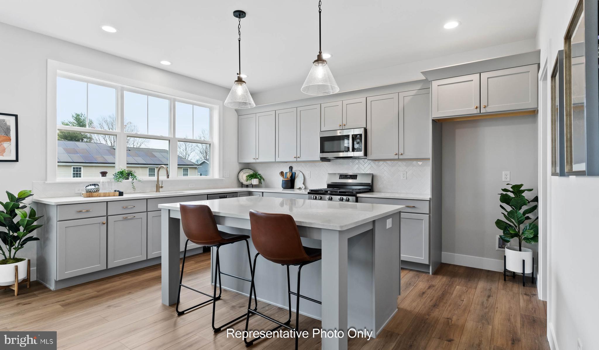 WALTON HILL - Residential