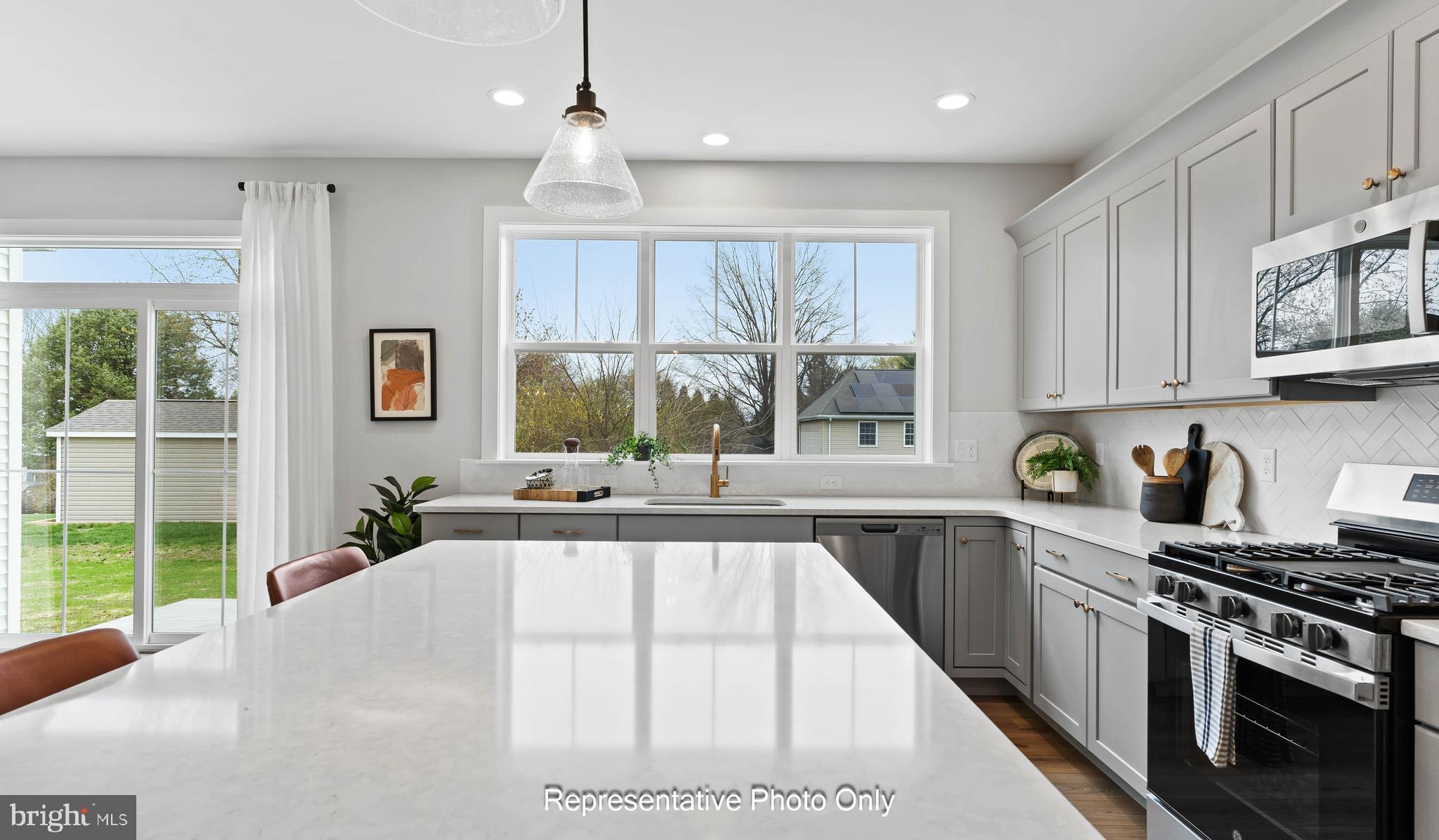 WALTON HILL - Residential