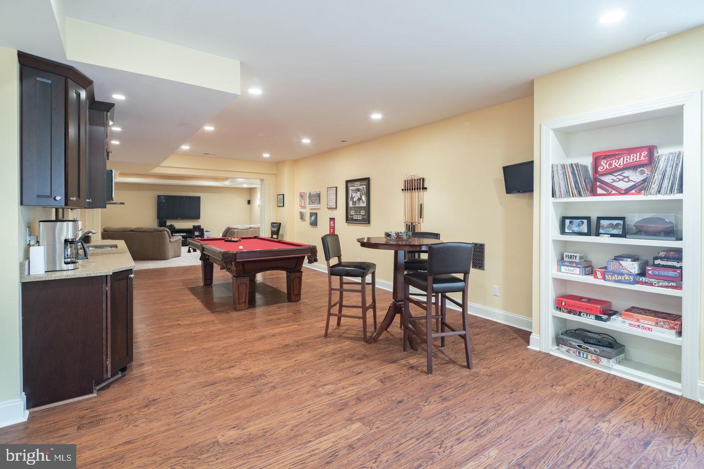 FOXHALL ESTATES - Residential