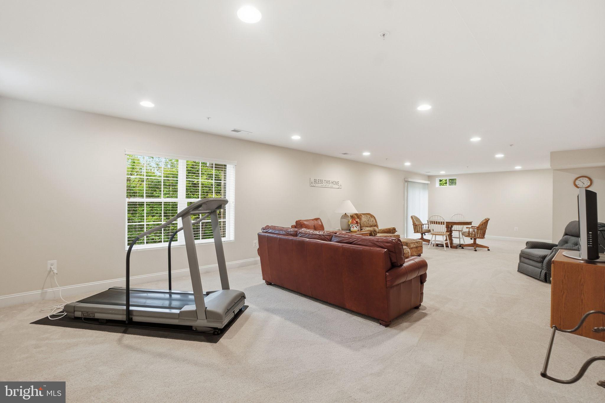 HIGHLAND MEADOWS - Residential