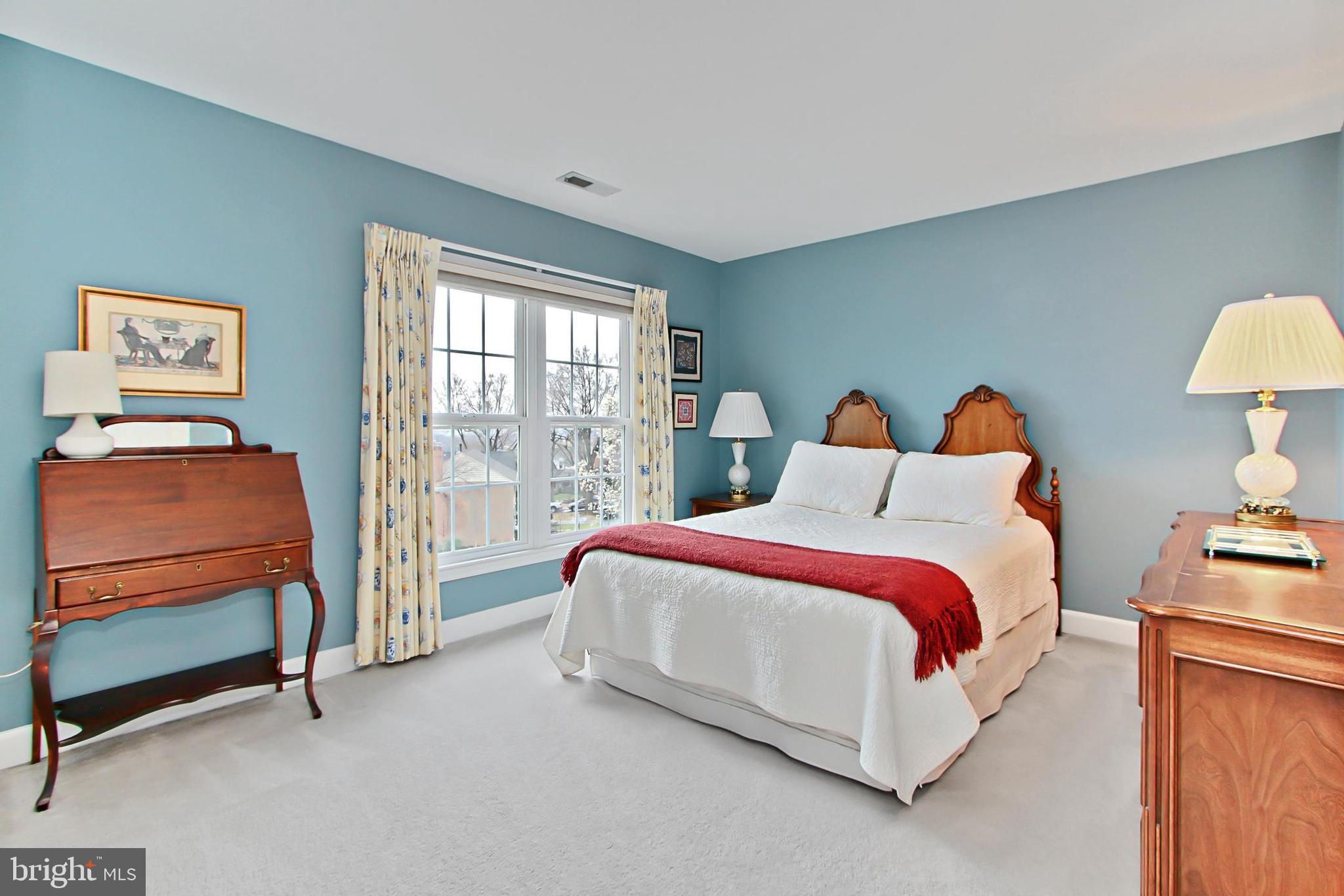 SPY HILL - Residential