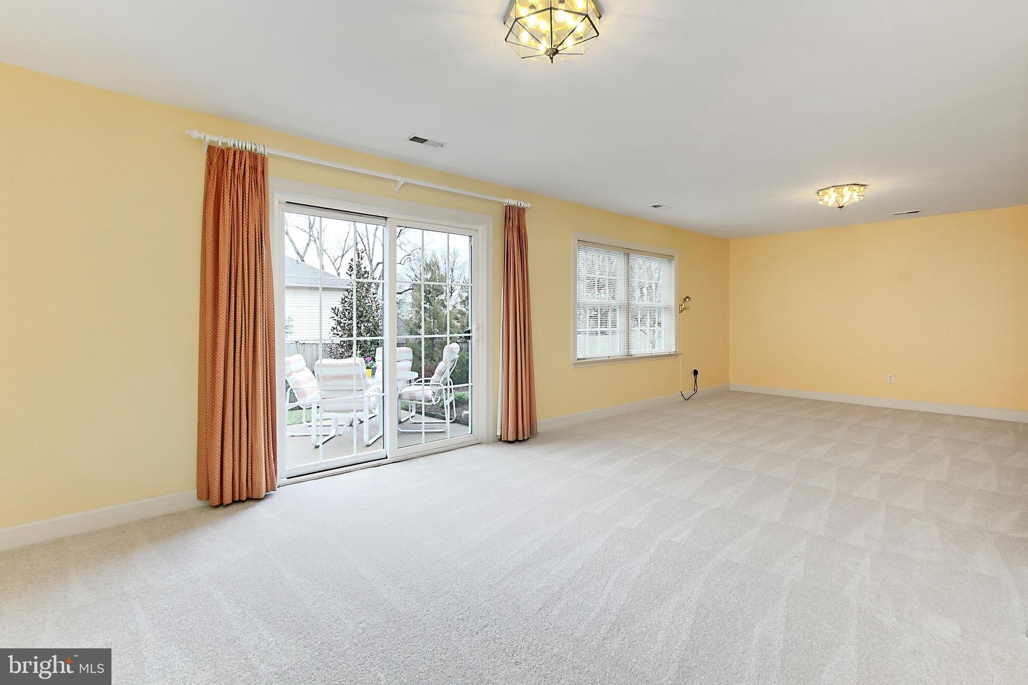 SPY HILL - Residential