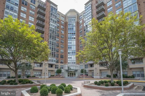 11800 Sunset Hills Road Unit 522, Reston, VA MLS: VAFX2222290
