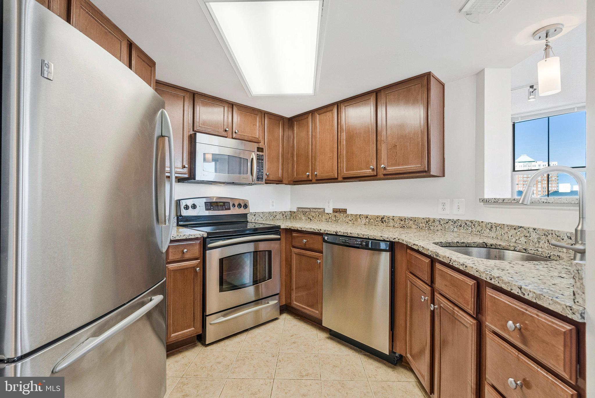 CARLTON HOUSE - Residential