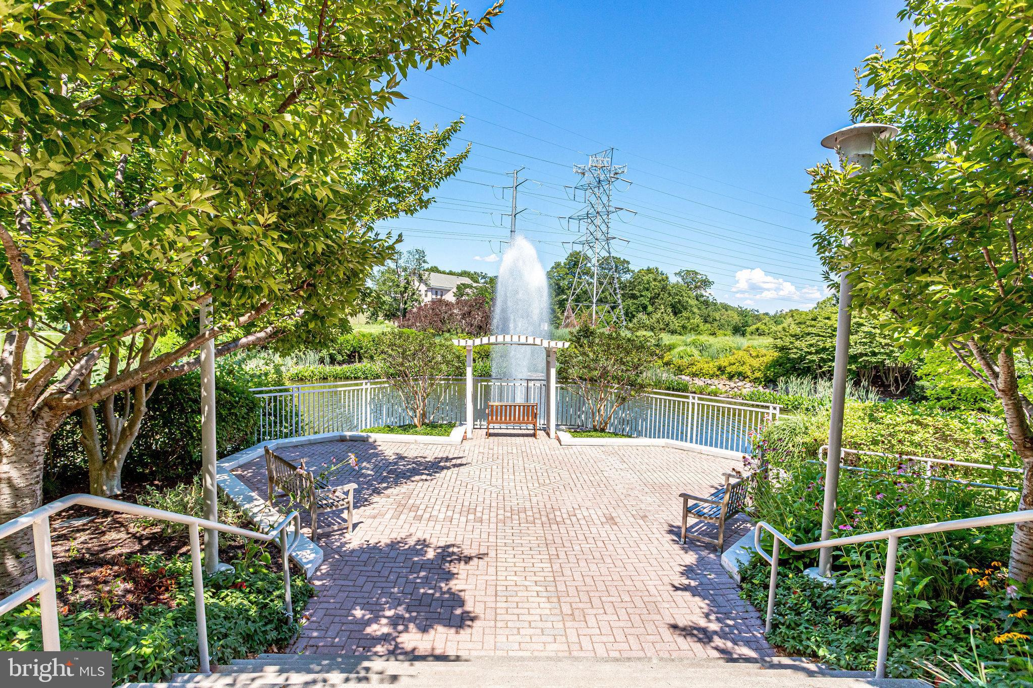 CARLTON HOUSE - Residential