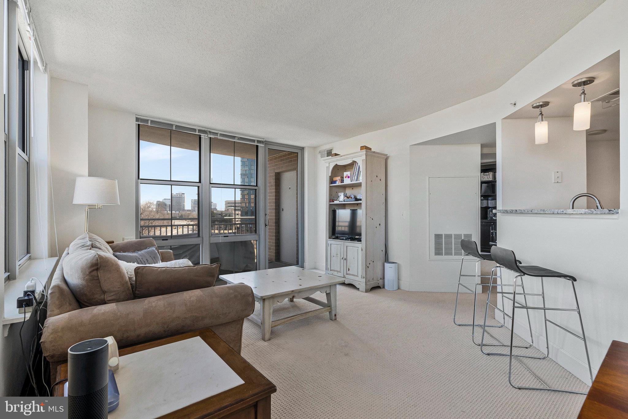 CARLTON HOUSE - Residential