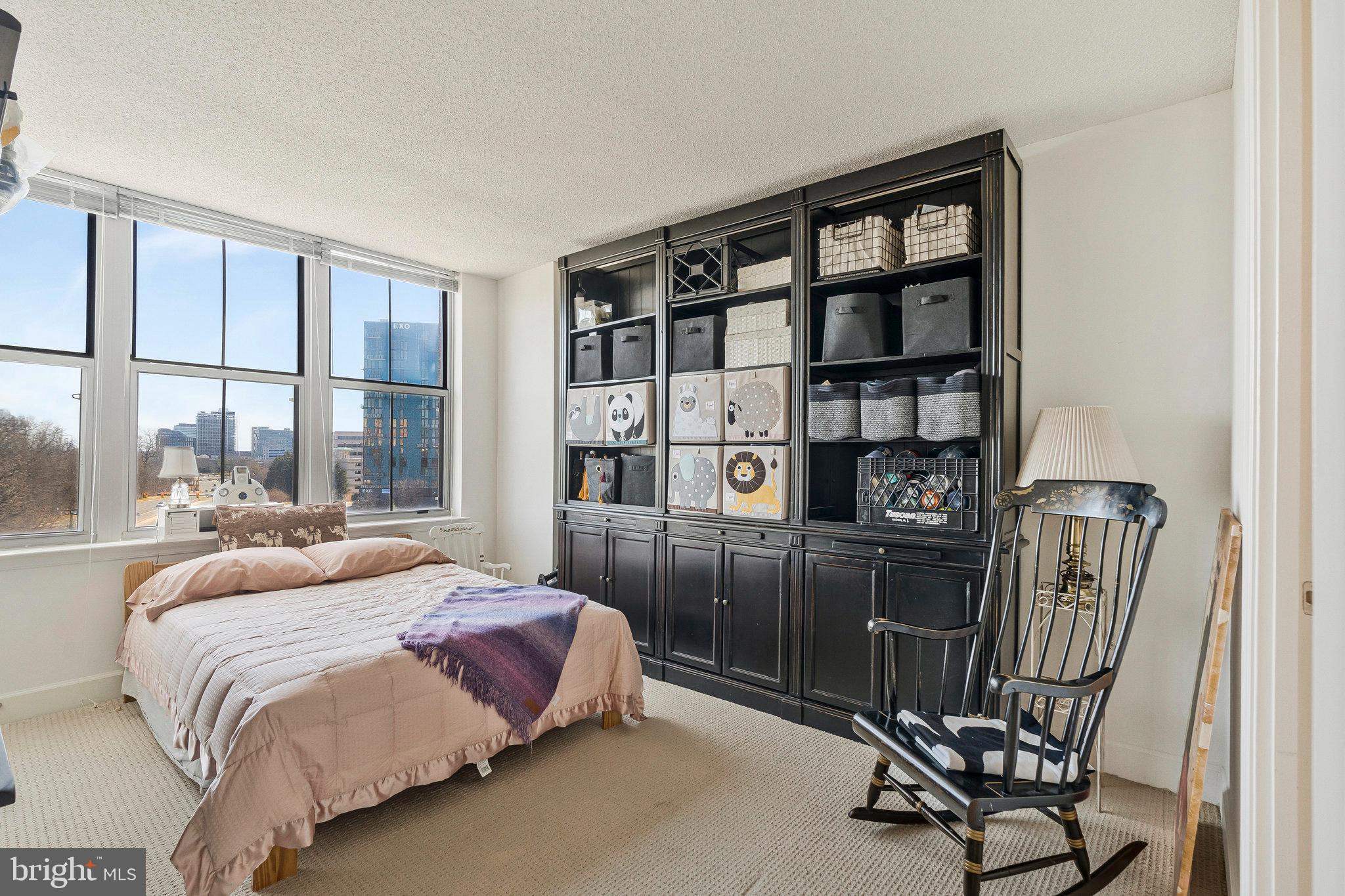 CARLTON HOUSE - Residential