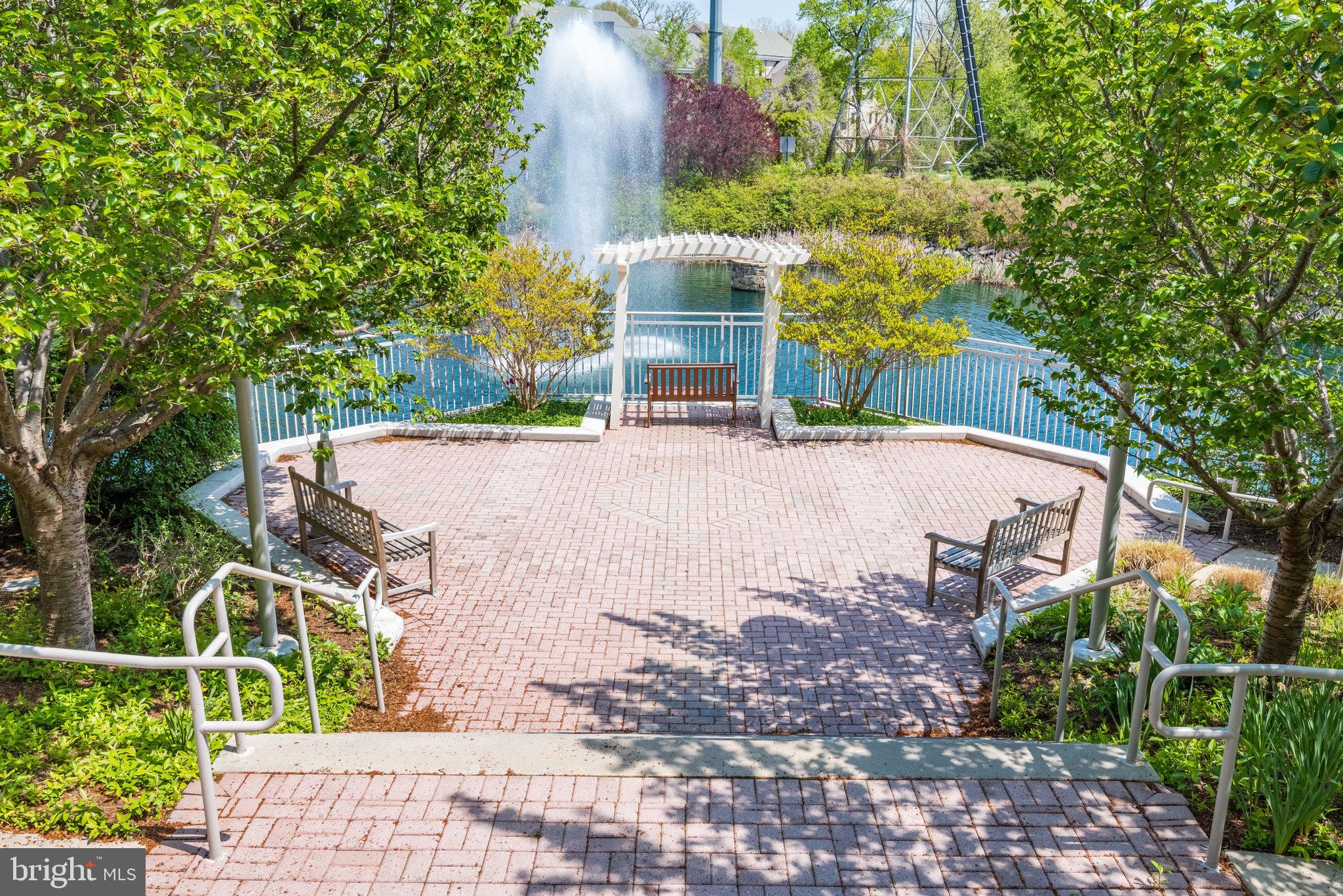 CARLTON HOUSE - Residential