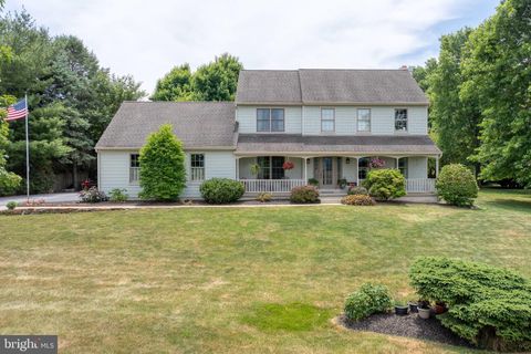 182 SHORELINE DRIVE HONEY BROOK PA 19344