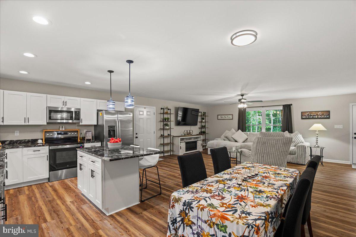 3022 MORELAND GAP