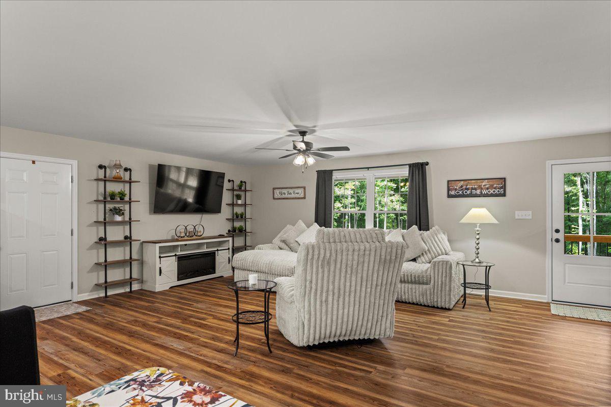 3022 MORELAND GAP