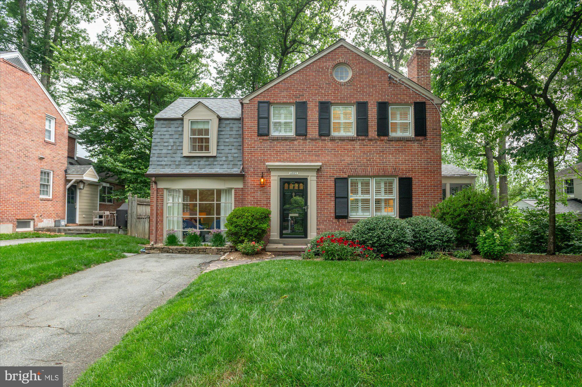 WOODACRES - Residential