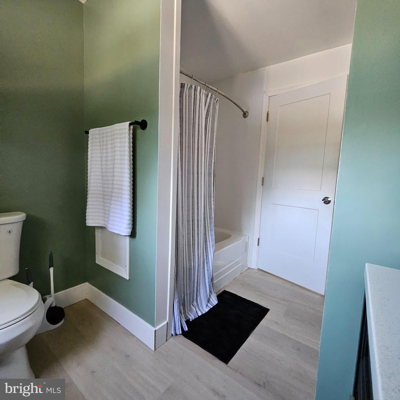 325 HILLCREST DRIVE
