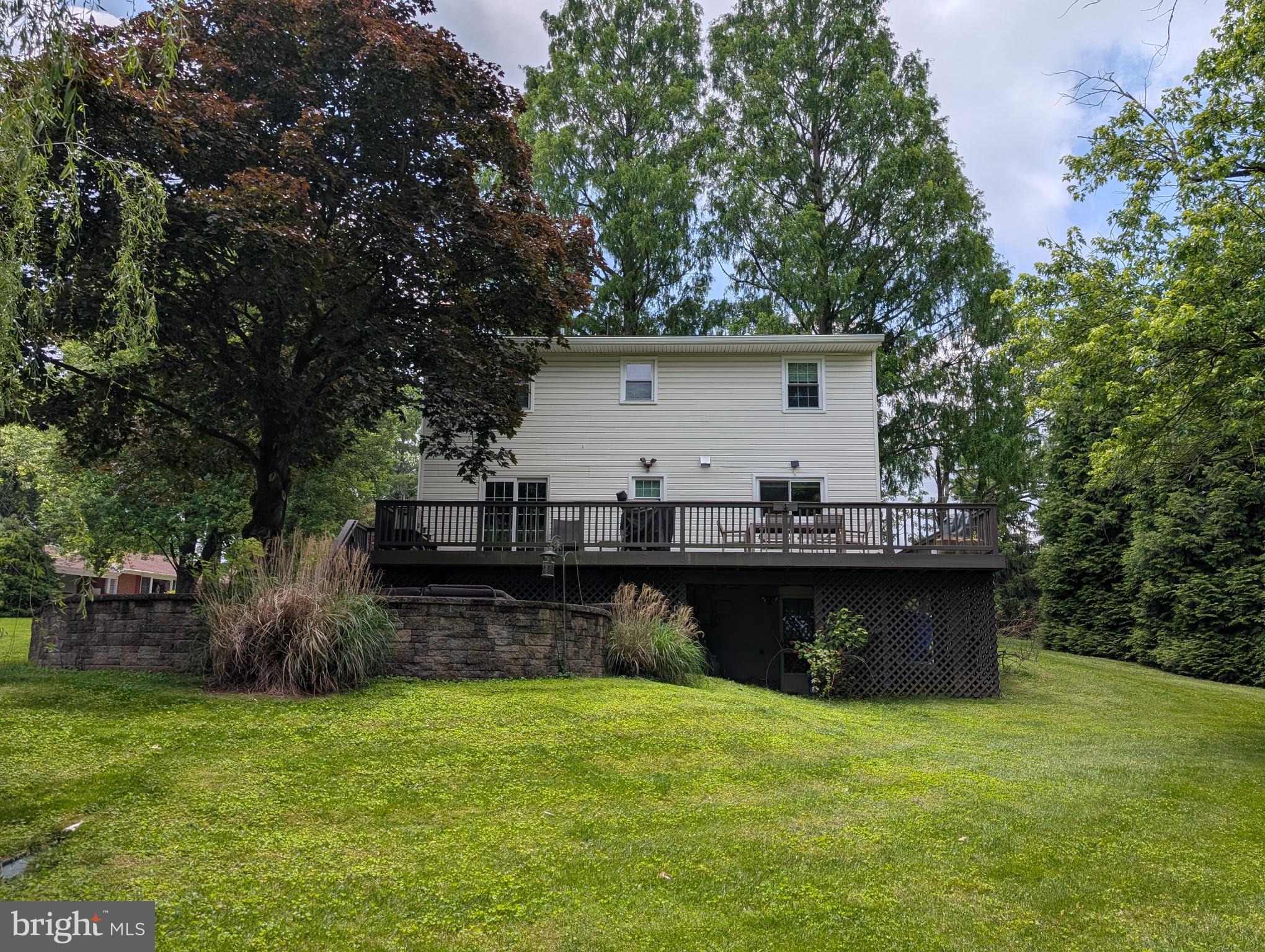 8817 AUTUMN HILL COURT