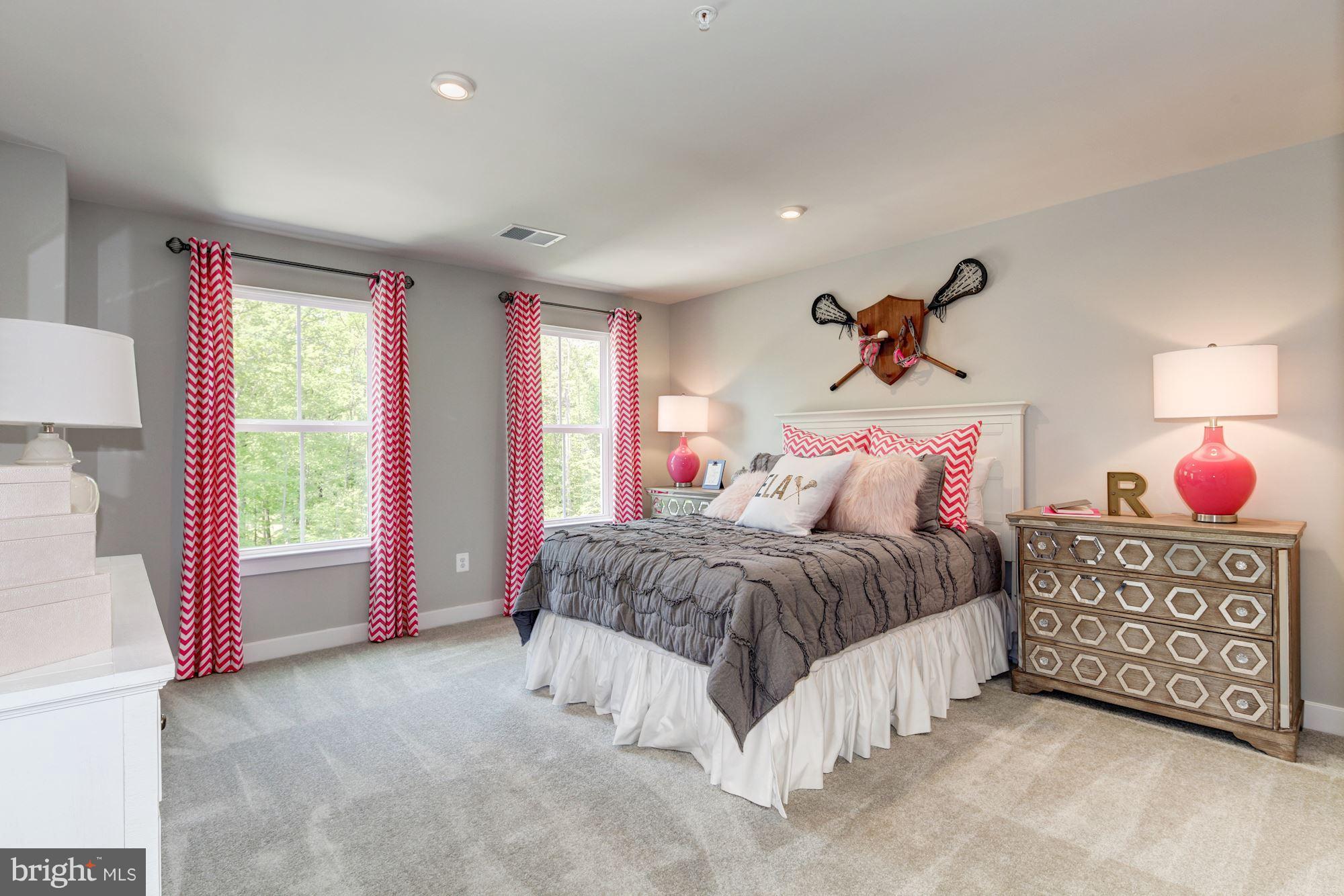 OVERLOOK AT SCENIC MANOR - Residential