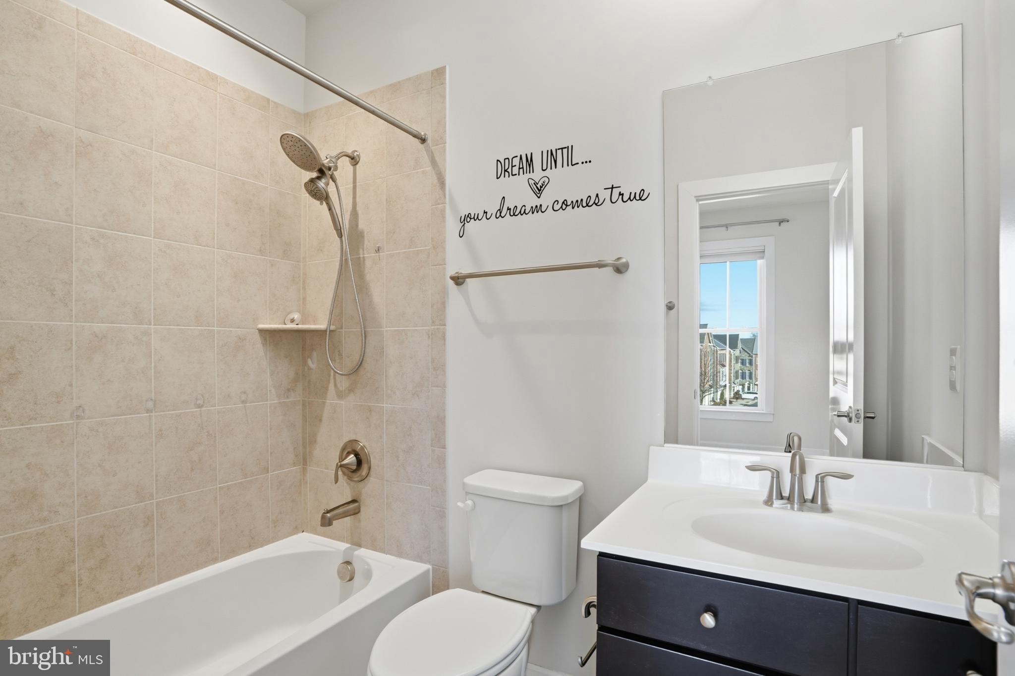 RIDGEWOOD - Residential Lease