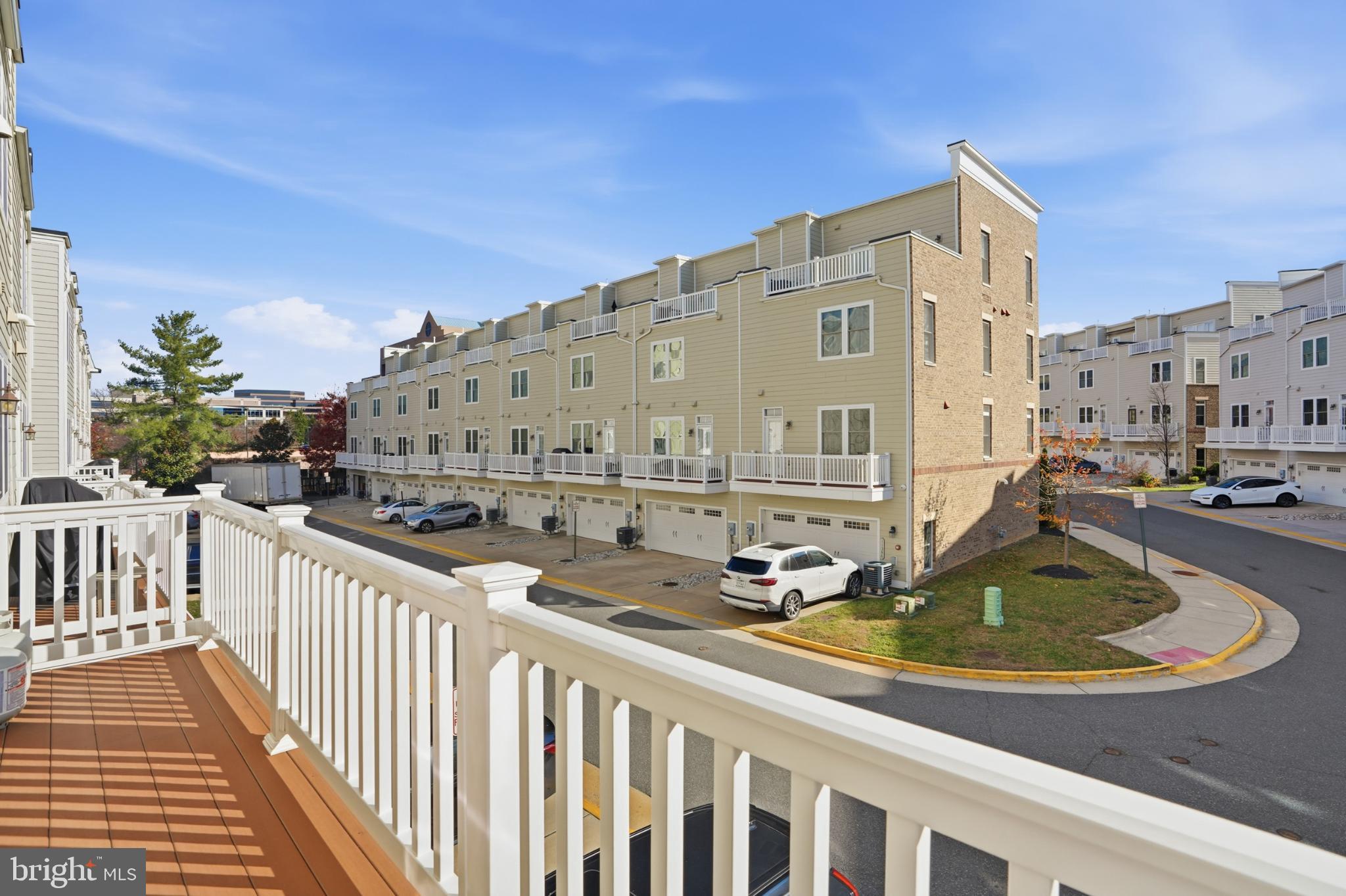 RIDGEWOOD - Residential Lease