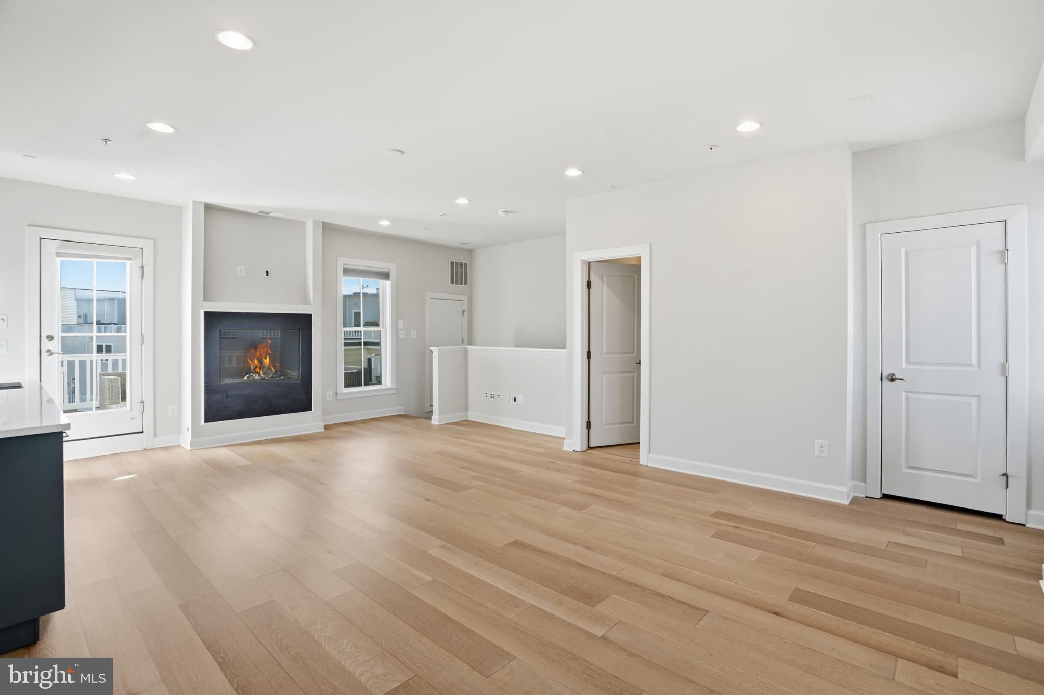 RIDGEWOOD - Residential Lease
