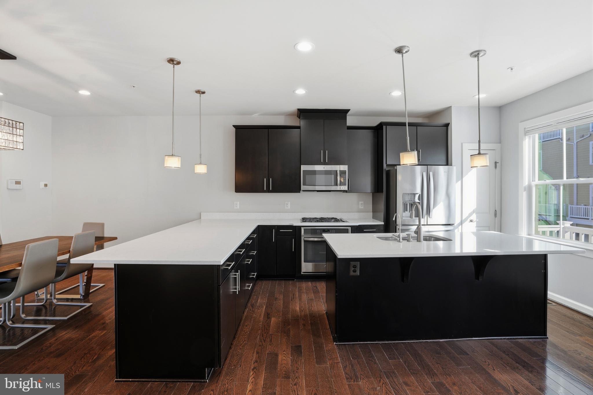 RIDGEWOOD - Residential Lease