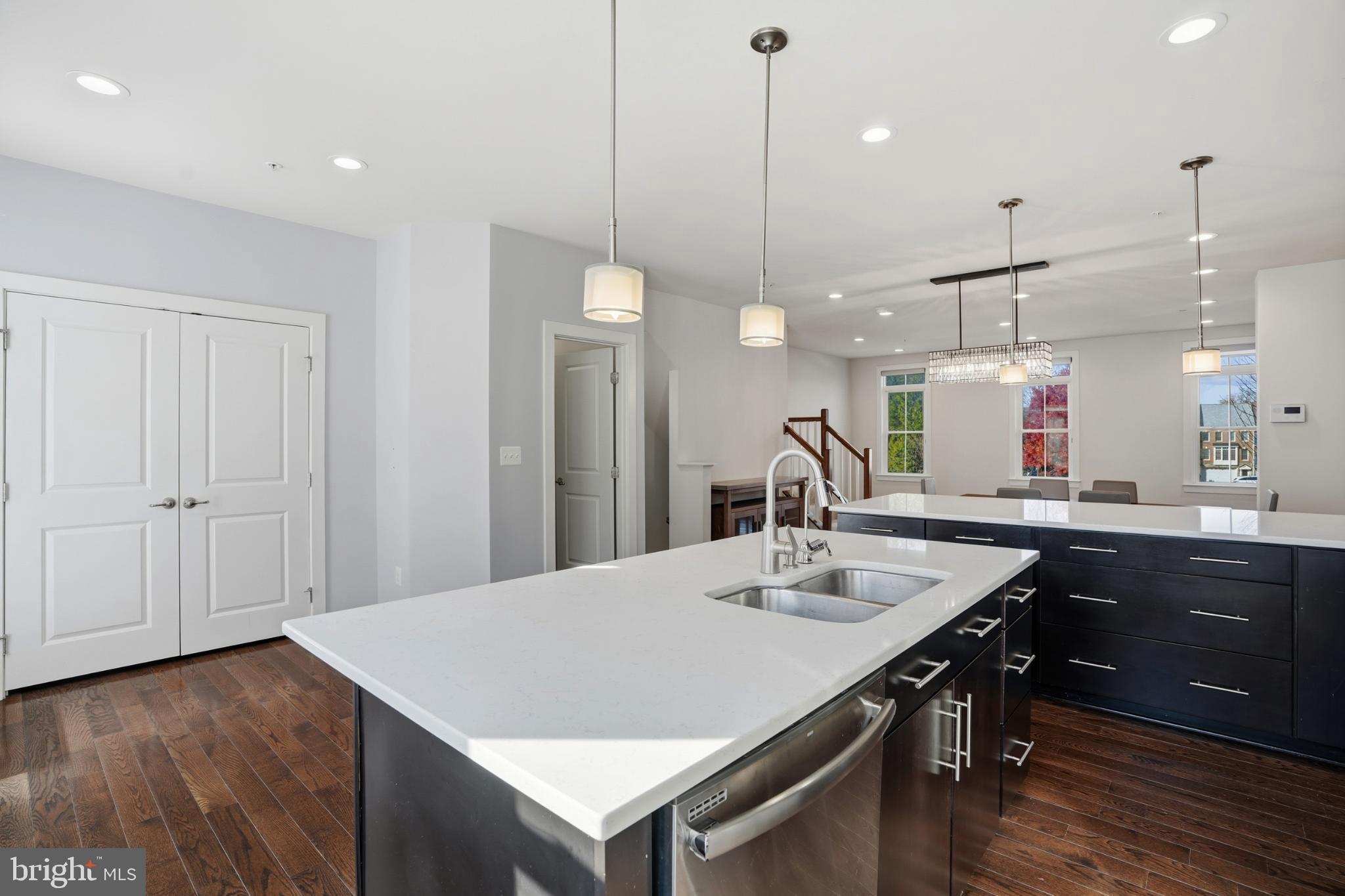 RIDGEWOOD - Residential Lease