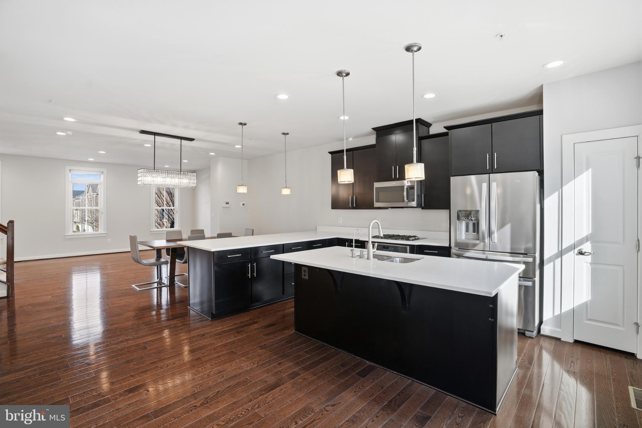 RIDGEWOOD - Residential Lease