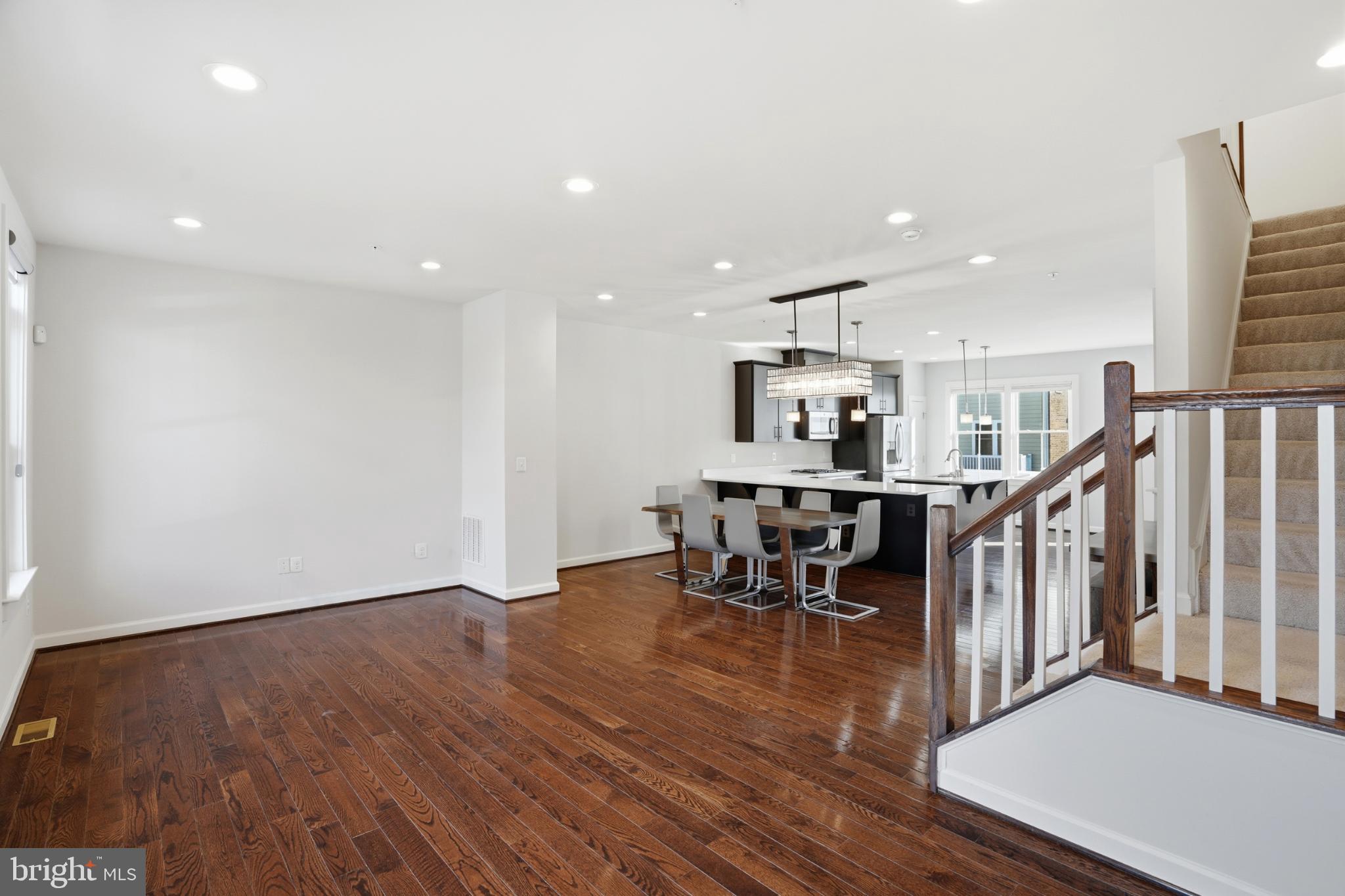 RIDGEWOOD - Residential Lease