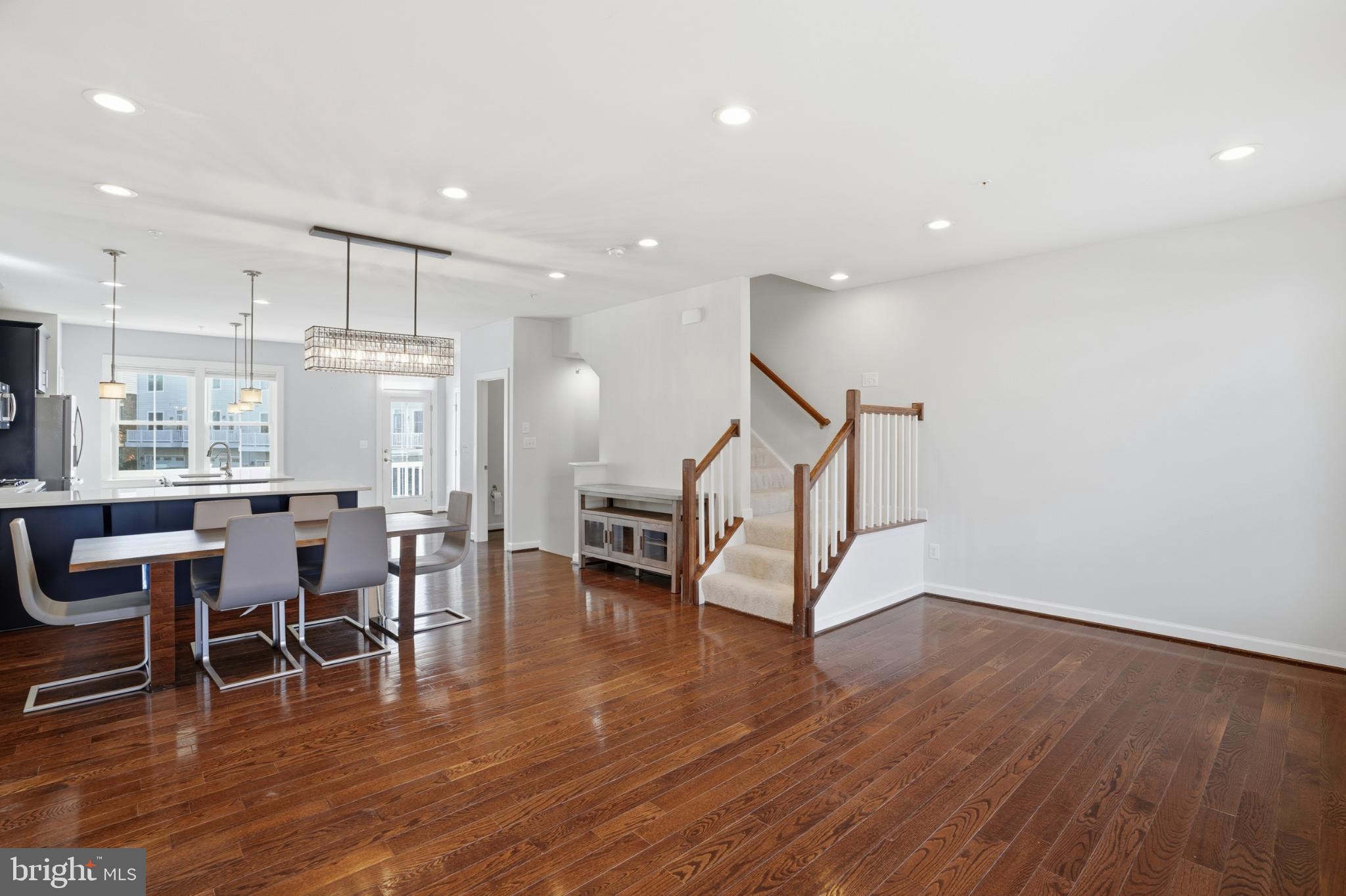 RIDGEWOOD - Residential Lease