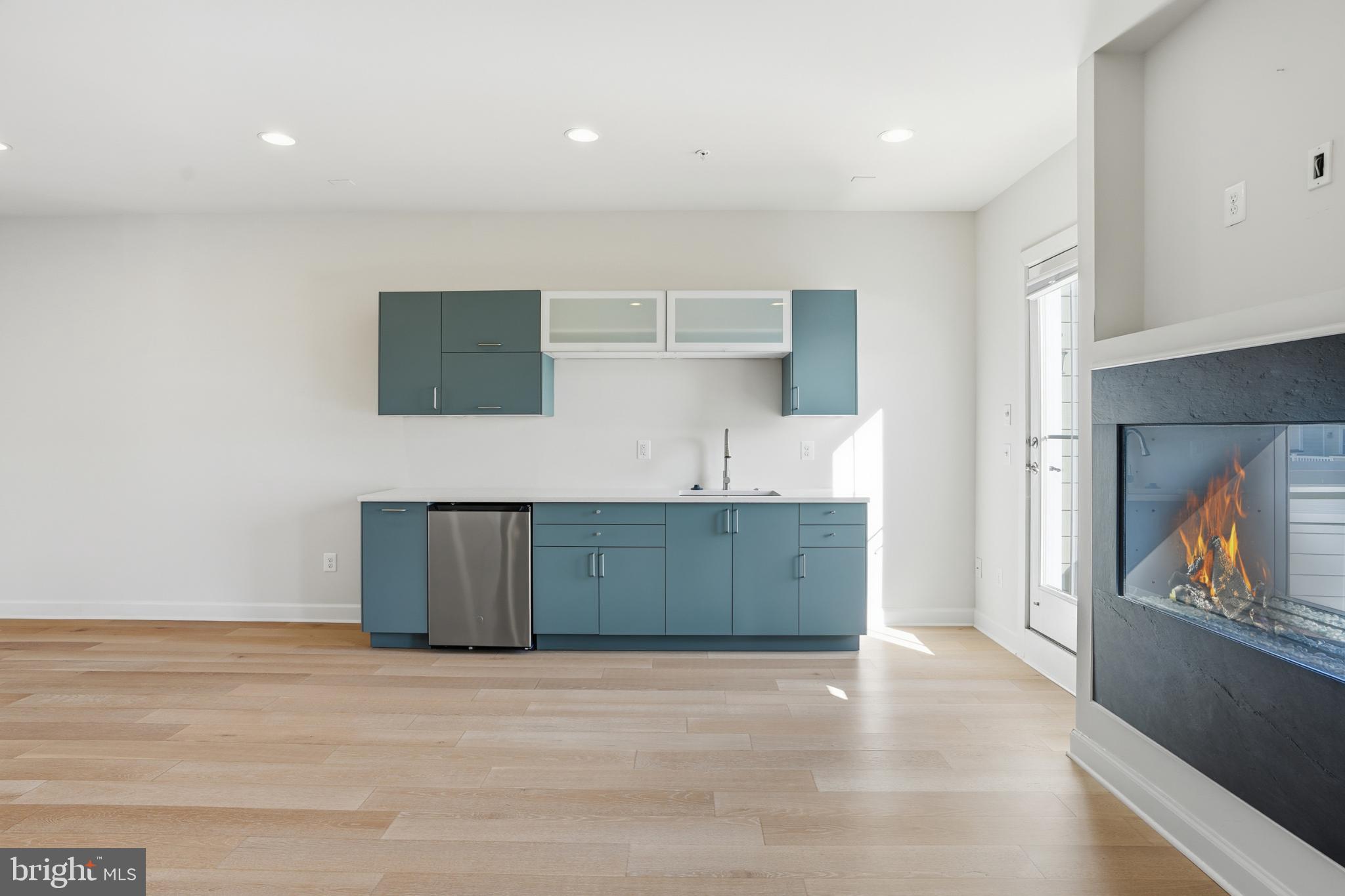 RIDGEWOOD - Residential Lease