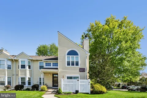 18 Dennis Court, Hightstown, NJ 08520 - MLS#: NJME2076678