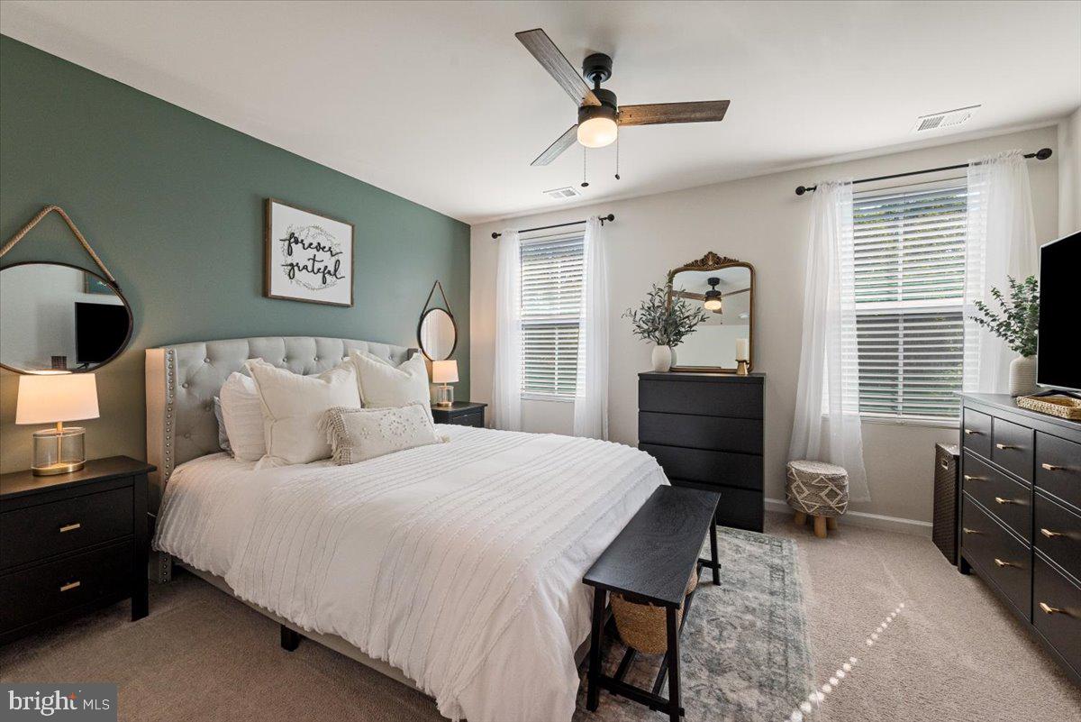 REGENTS CREST - Residential