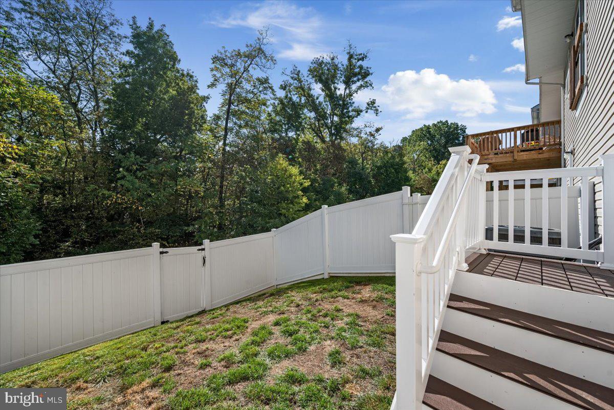 REGENTS CREST - Residential