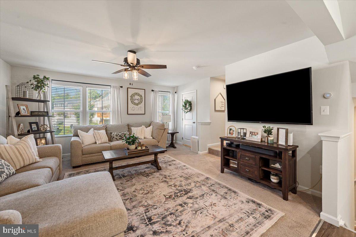 REGENTS CREST - Residential