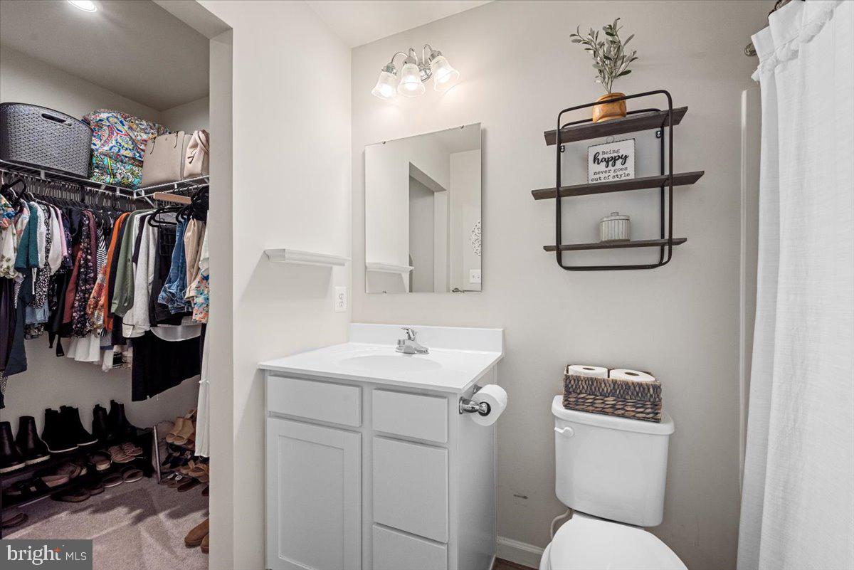 REGENTS CREST - Residential