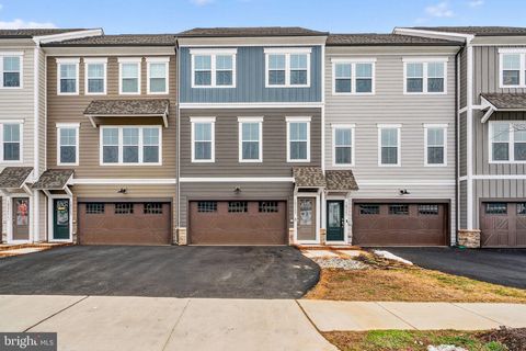 18245 MOSS GARDEN ROAD DUMFRIES VA 22026