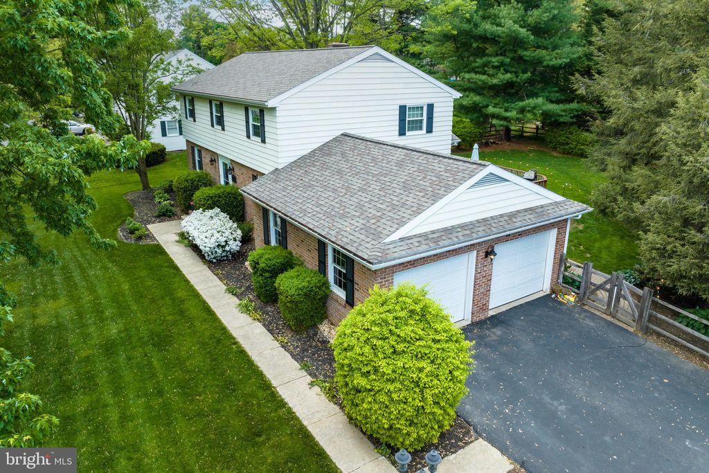 Photo of 367 TEDDY AVE, LANCASTER, PA 17601 (MLS # PALA2034620)