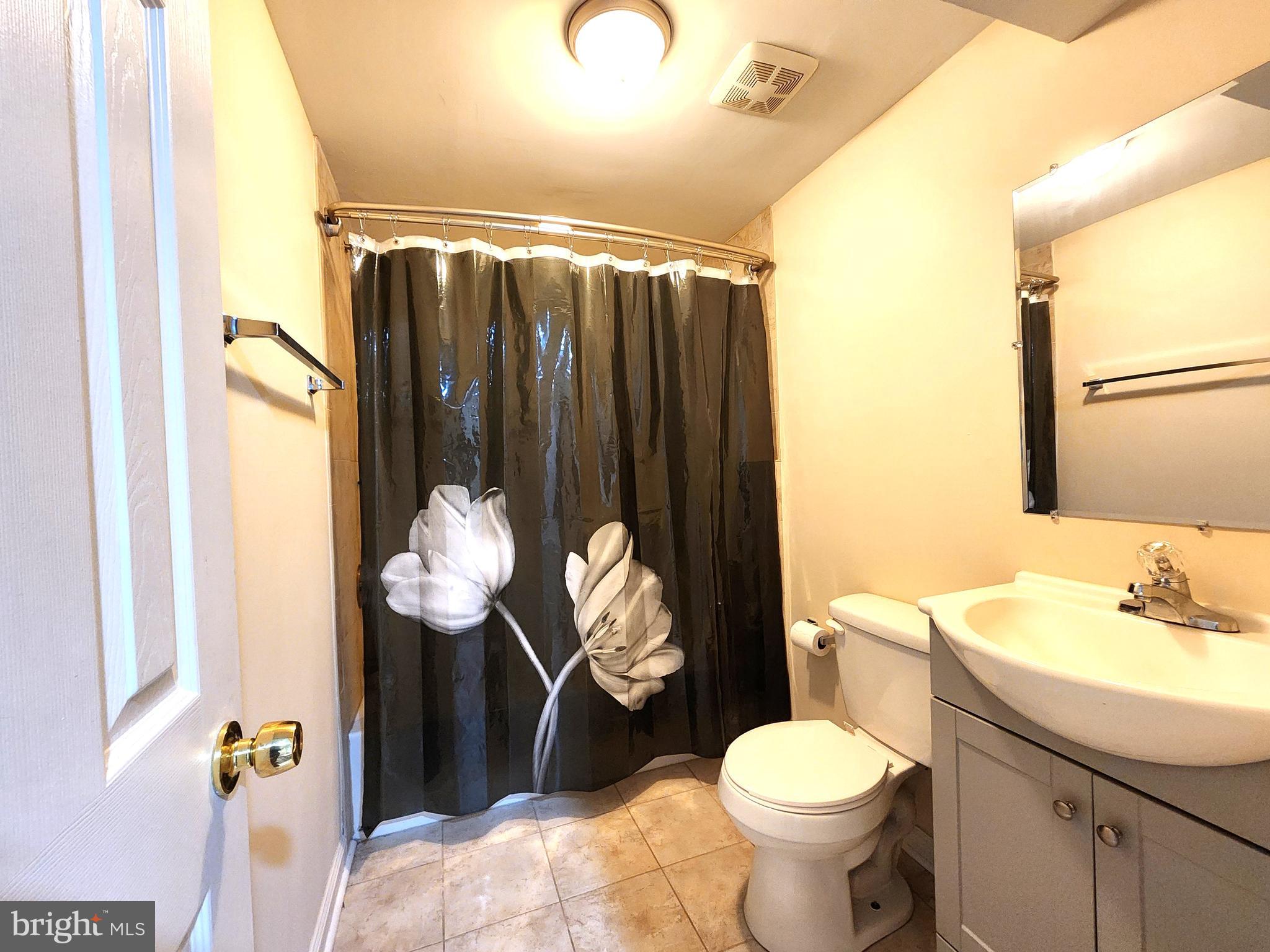 DANIA HILLS - Residential Lease