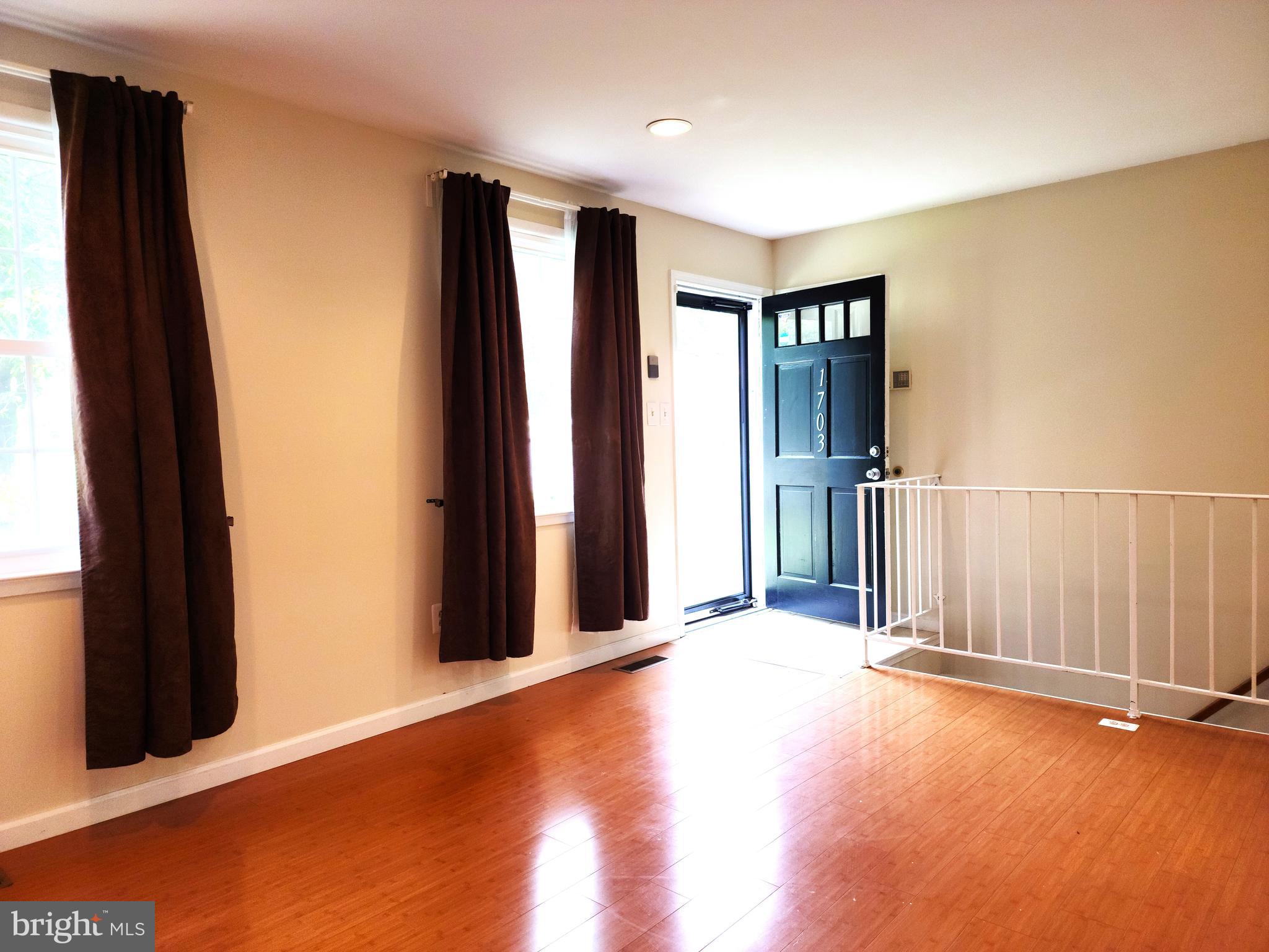 DANIA HILLS - Residential Lease